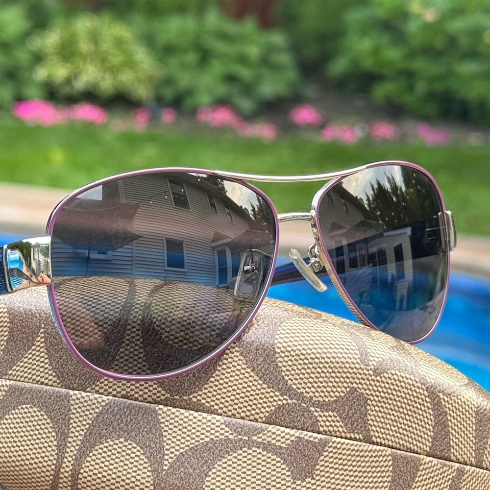 Authentic Coach Polarized Metal Aviator Sunglasses Kristina Style *Never Worn* - Picture 3 of 12